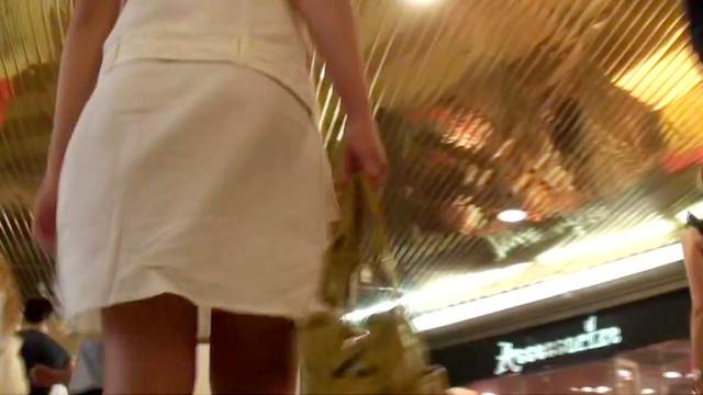Hot upskirt with a nice big ass babe