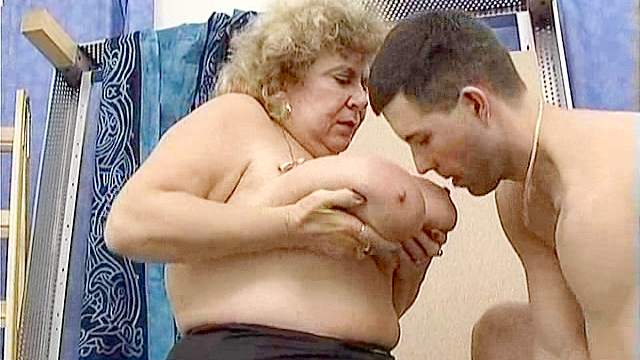 Fat old woman Claire being drilled in trimmed puss