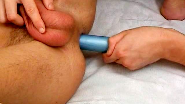 Martin kisses big dick of Richard