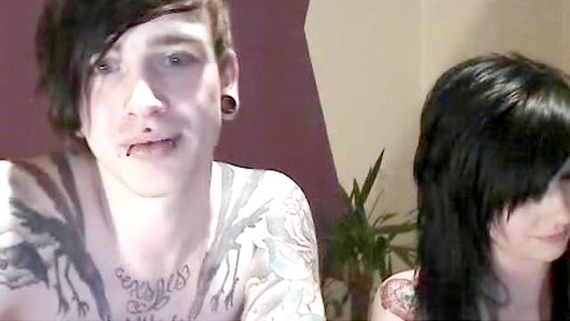 Emo is sucking dick of her tattooed bf