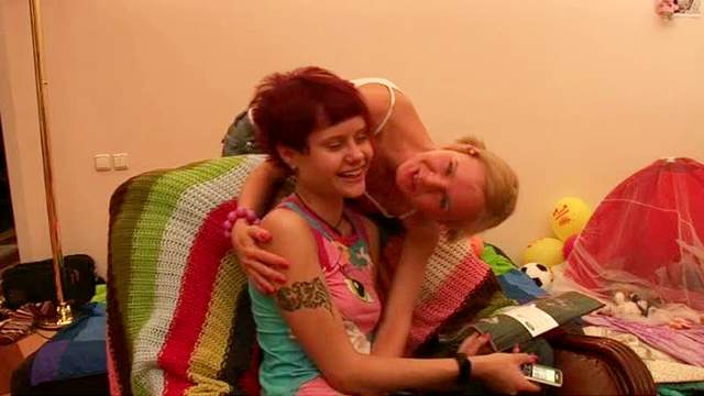 Young redheaded lesbian toy fucked
