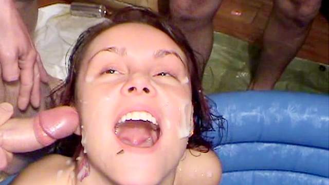 Pretty brunette teen sucks cocks and taste urina right from it