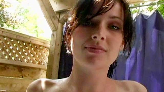 Innocent Jamie poses on the cam