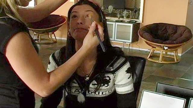 Backstage scene with a horny brunette Amylee