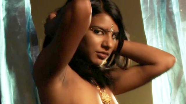 Beautiful Indian model shows her ideal shape