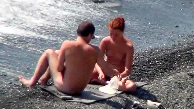 Stunning nudists are relaxing on the cam