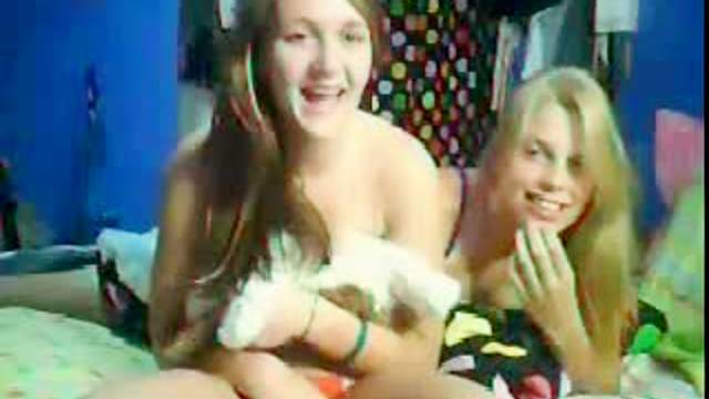 Webcam teens flash on camera