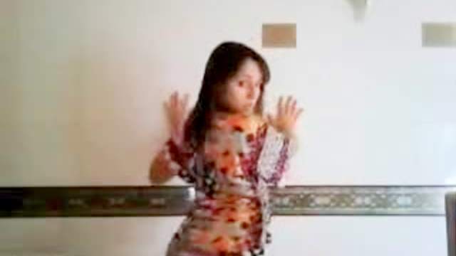 Big ass dancing girl on webcam