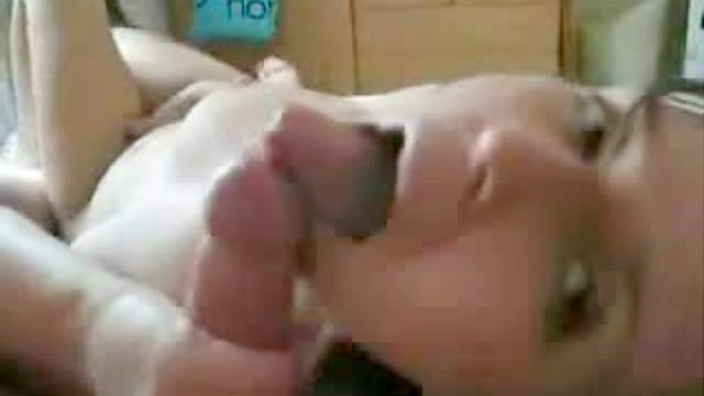 Huge facial on the hot cocksucker