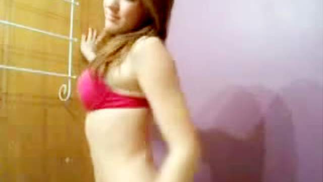 Sassy teen in pink bra webcam tease