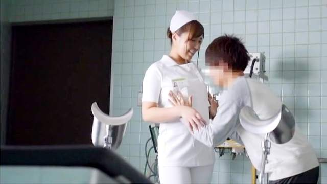 Fine Japanese nurse goes intimate with a patient