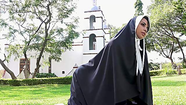 Nun undresses for cock in intimate outdoor fetish