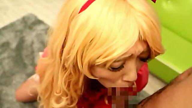 Steamy Japanese cosplay with a very sexy teen