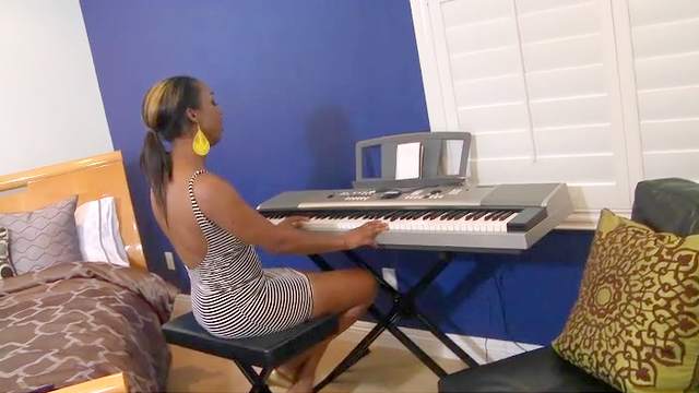 Hot booty black girl interracial porn video