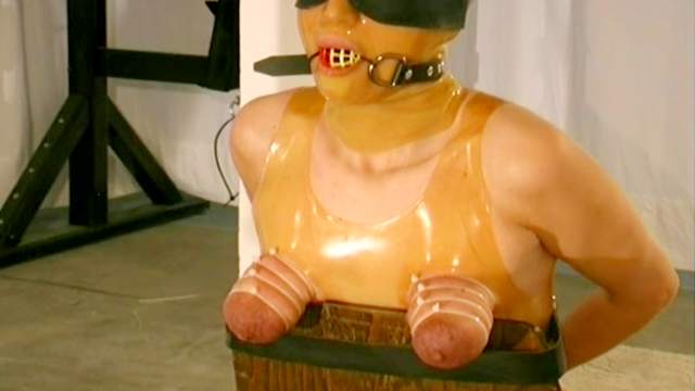 Major tit torture with latex submissive