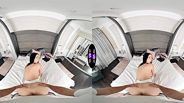 Hungarian teen Jasmine Jayne rides cock in pov with incredible intensity in vr