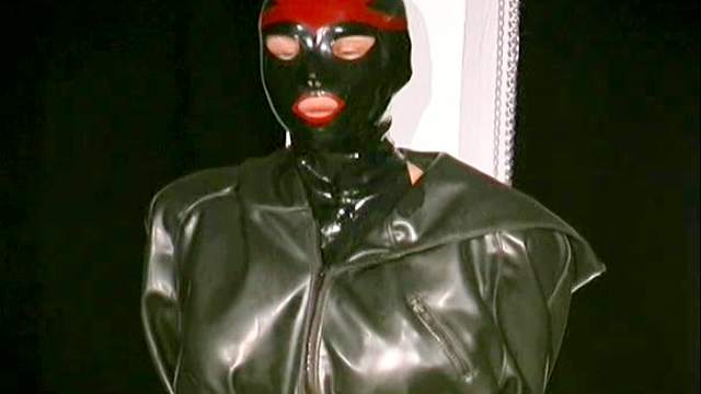 Kinky breath play and latex bondage