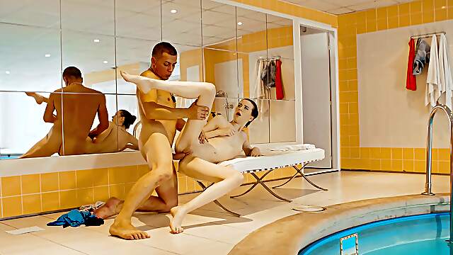 Skinny teen Sunny Honey riden by old man in reverse cowgirl