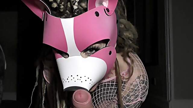 A hot chick in stockings fucks with a guy in a mask