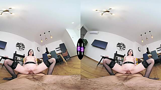 Skinny teen Luna Lynx rides cock in reverse cowgirl pov vr