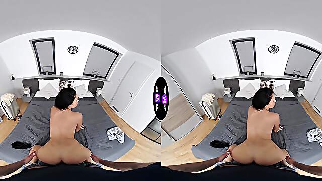 Teen Alyssa's juicy peach gets pounded in VR