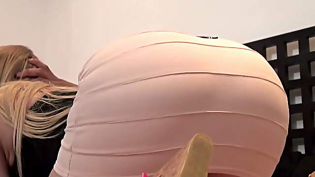 Amateur babe Skye Blue indulges in wild passion at a seedy motel