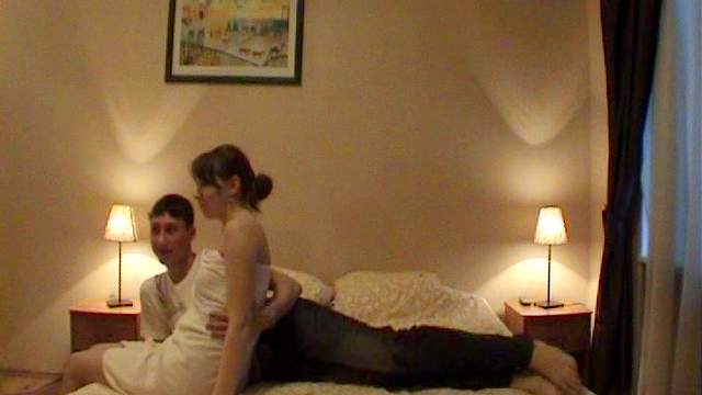 Around the bed his girlfriend gets fucked
