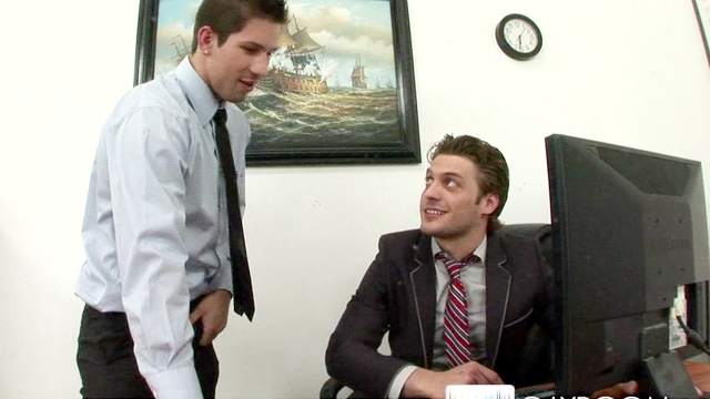Hot gay banging in the office with Andrew Blue