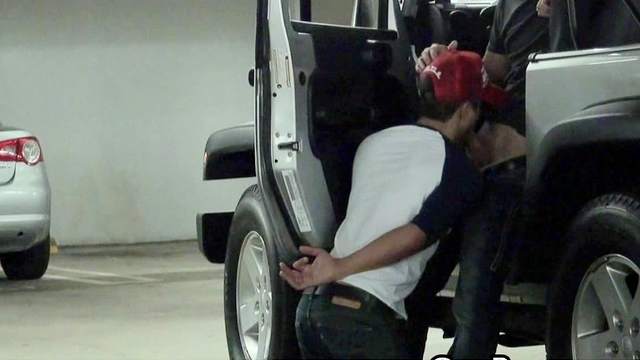 Bryce Star is making outdoor blowjob in the car