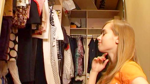 Garik is banging petite teenager Katarinka in her pussy