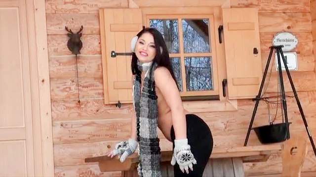 Euro hottie masturbates in snow