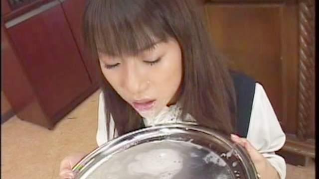Alluring japanese babe swallows cocktail of cum
