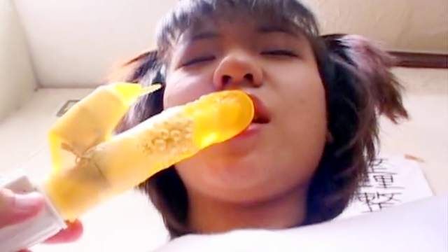 Rino Sayaka sucks that tasty dildo on the camera