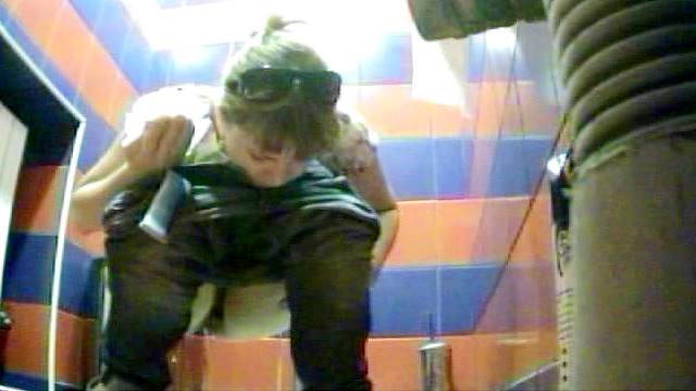 Pissing, Watching