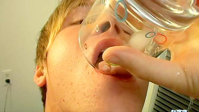 Colby Bonds masturbates his hard long shaft