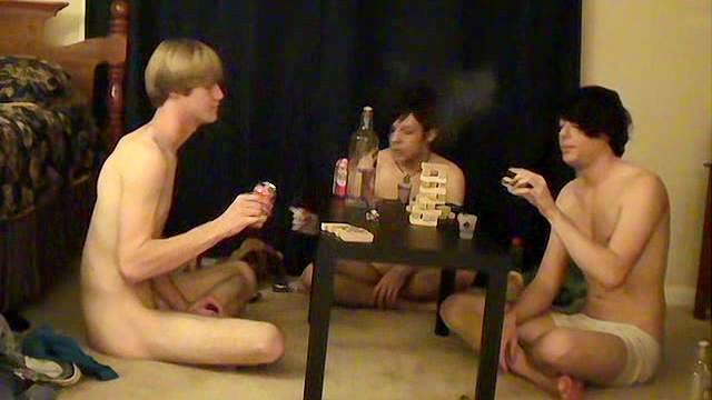 Gay threesome was never so hardcorish