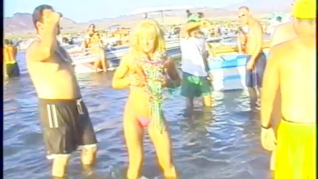 Sexy babes are demonstrating their booties on the beach